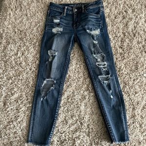 American Eagle Distressed Crop Jegging Size:4